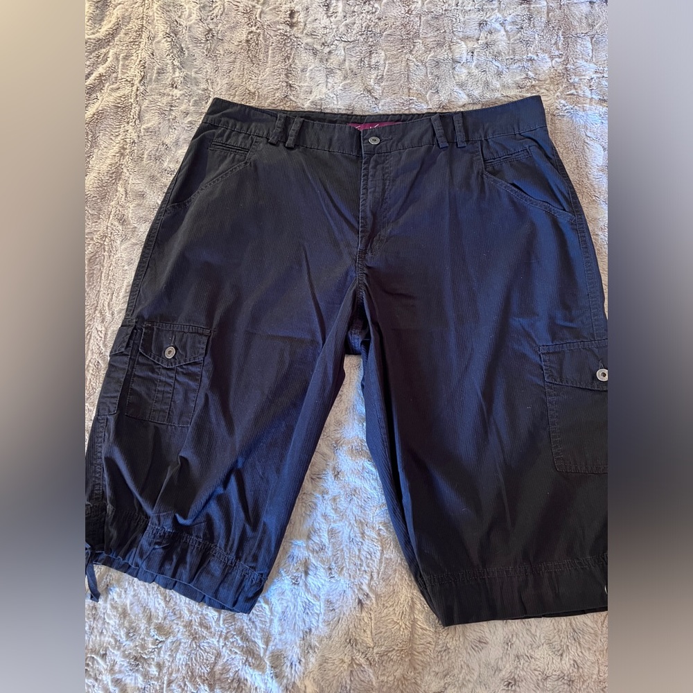 Gloria Vanderbilt Capri Shorts Sz 16